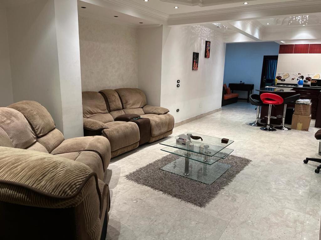 Cosy In Mohandseen Apartment